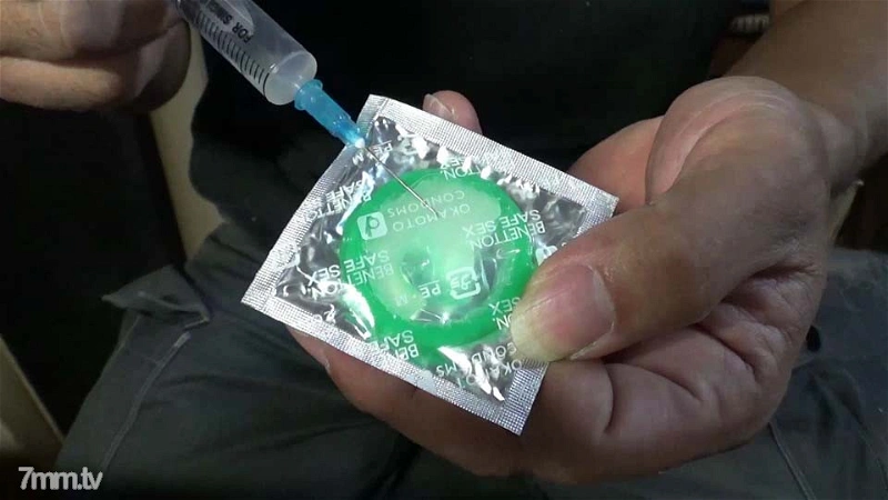 FC2-PPV-1972345 코스프레 앞치마 JD 인식하지 못한 채 임신 할 수있는 콘돔으로 저지른 음색